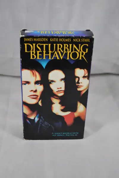 Disturbing Behavior - VHS - Horror - Katie Holmes James Marsden, View more