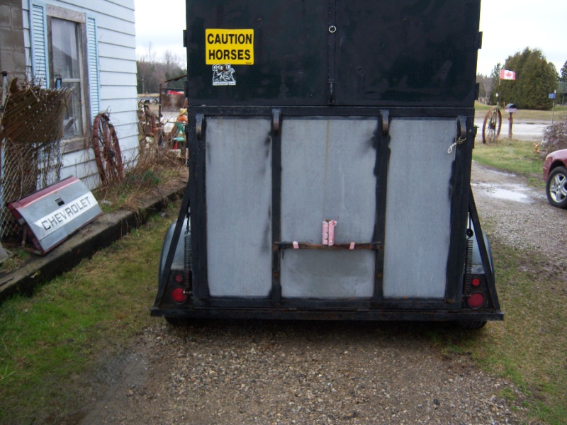 HORSE TRAILER /CERTIFIED Equestrian & Livestock Accessories