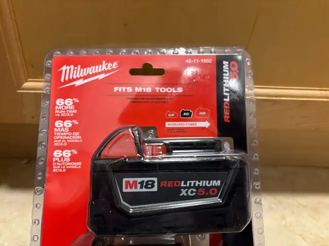 new M18 and M12 Batteries and Chargers in Power Tools in Barrie - Image 6
