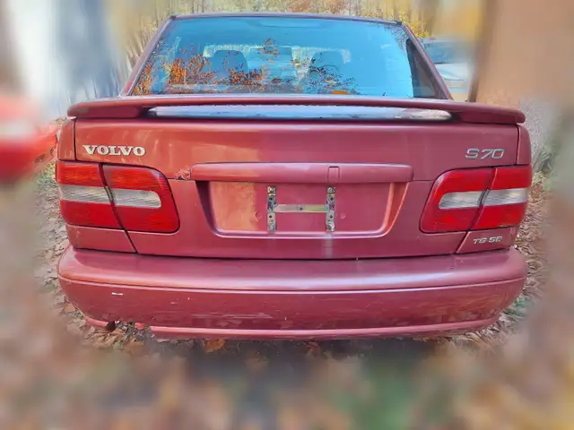 Volvo S70 T5 Manual 1998 - For Parts in Cars & Trucks in Ottawa - Image 8