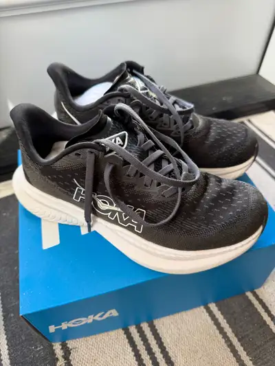 https://www.hoka.com/en/ca/womens-everyday-running-gear/mach-6/1147810.html - Size 6, Width regular...