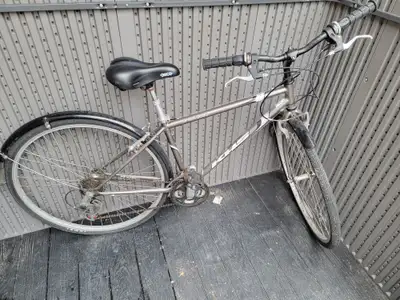 Affordable KHS Brentwood Commuter Bike, View more