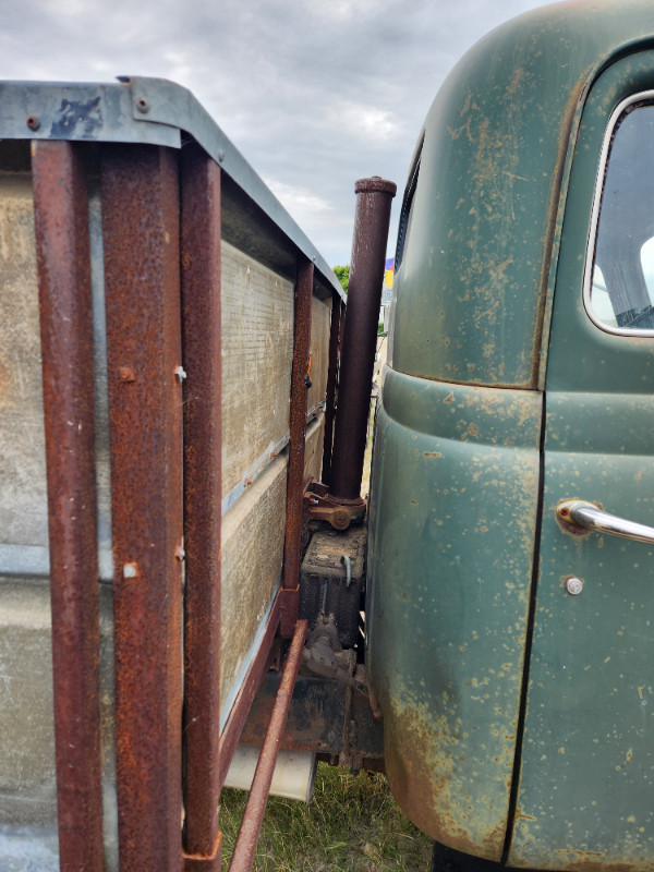 1953 International L 150 in Heavy Trucks in Regina - Image 2