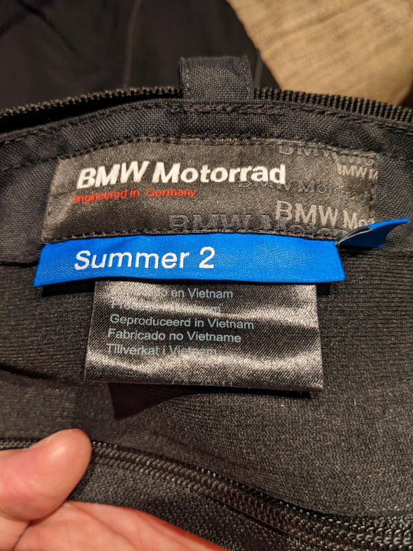 Pantalon / short BMW, Summer 2, Large dans Hommes  à Ville de Montréal - Image 2