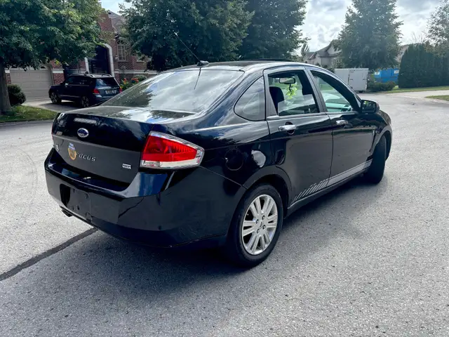 2010 Ford Focus SEL * Low Kms * Automatic 575591432680919043