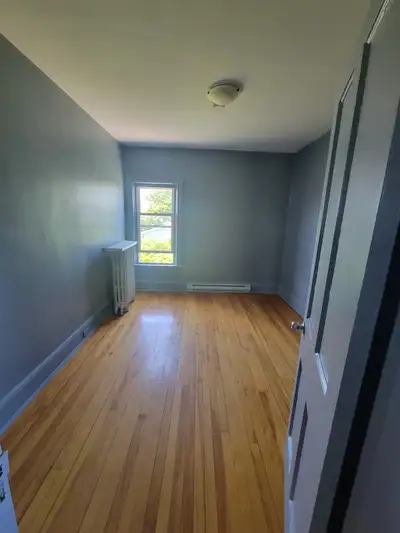 This spacious unit in downtown Glace Bay has two bedrooms, living room, washroom, and laundry area....