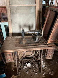 Antique New Ideal Sewing Machine