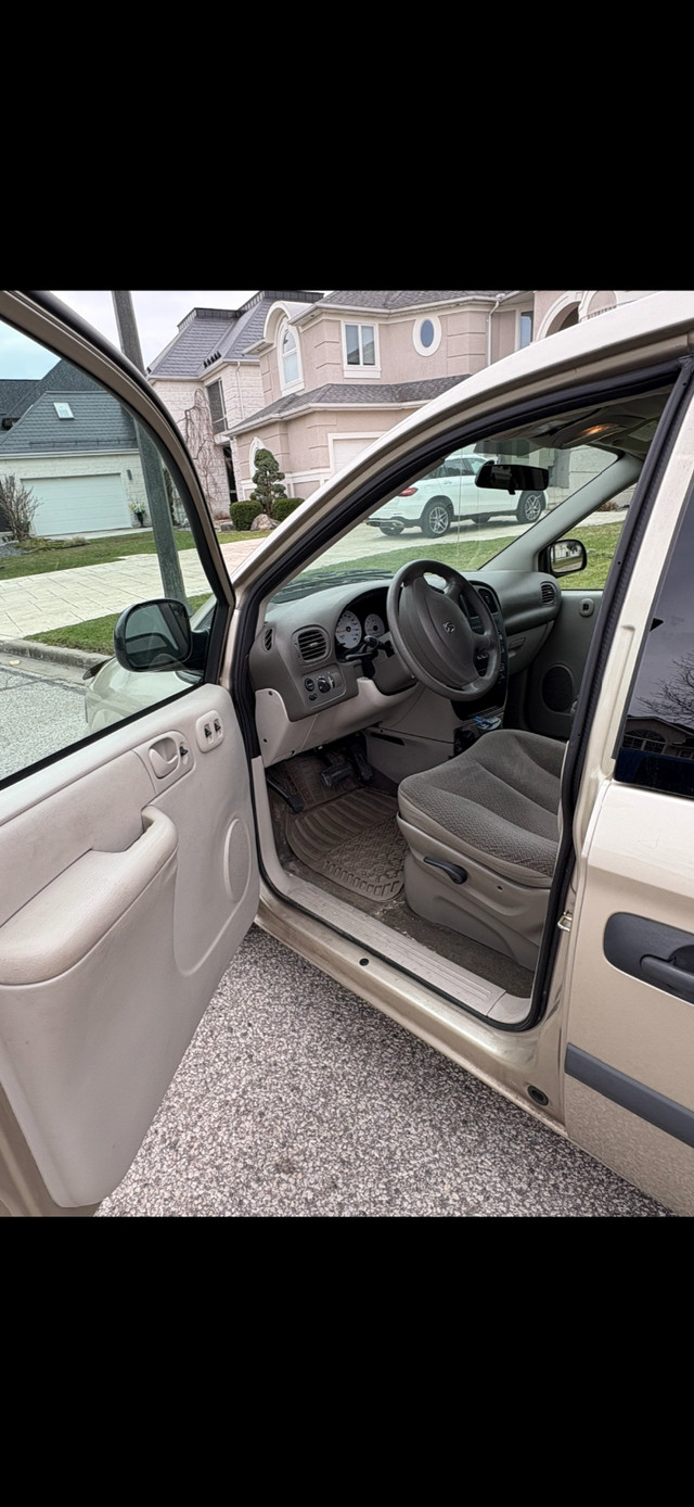 2005 DODGE Grand Caravan, Auto, FWD, 3.3 V6, GAS, 160,000KM in Cars & Trucks in Windsor Region - Image 4