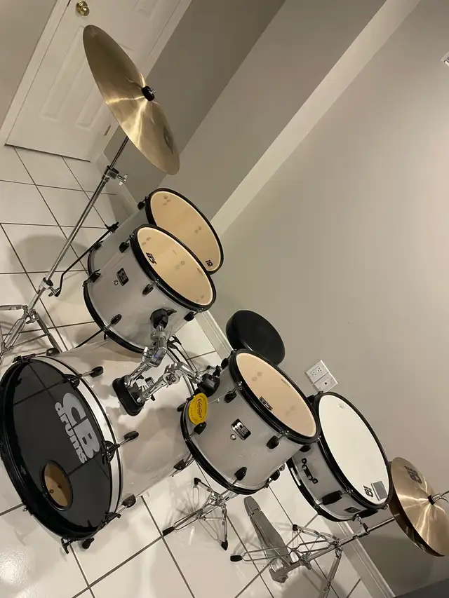 CB Drums Set in pearl white with black trim in Drums & Percussion in Mississauga / Peel Region - Image 10
