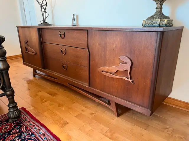 Mid Century Dresser; Mahogany; Beautiful; Moving!!!62863738753537123