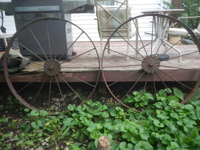 Antique Steel Wheels in Outdoor Décor in Peterborough - Image 2