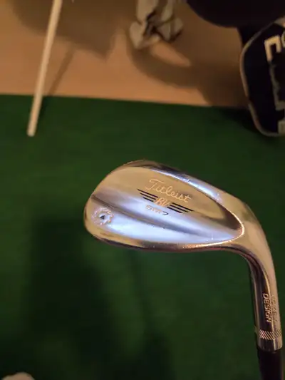 Titlest 58 degree wedge RH, View more