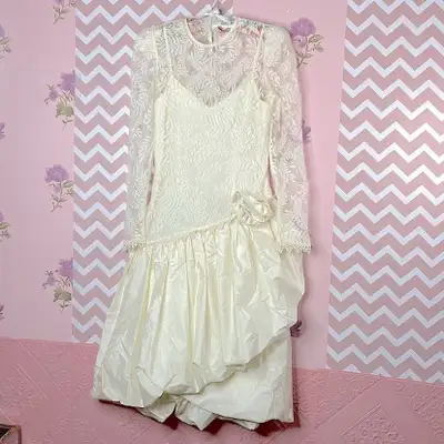 Joseph Ribkoff Vintage Lace 3D Floral Pearl Wedding Dress Size 5, View more