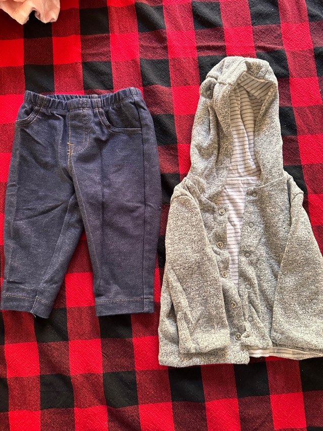 Infant button up sweater and jeans 6-12 months $15 in Clothing - 6-9 Months in Mississauga / Peel Region