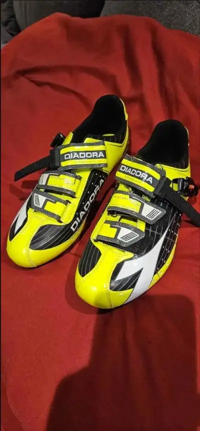 Diadora road cycling shoes - women's EU 41 / US 9 - worn twice, View more
