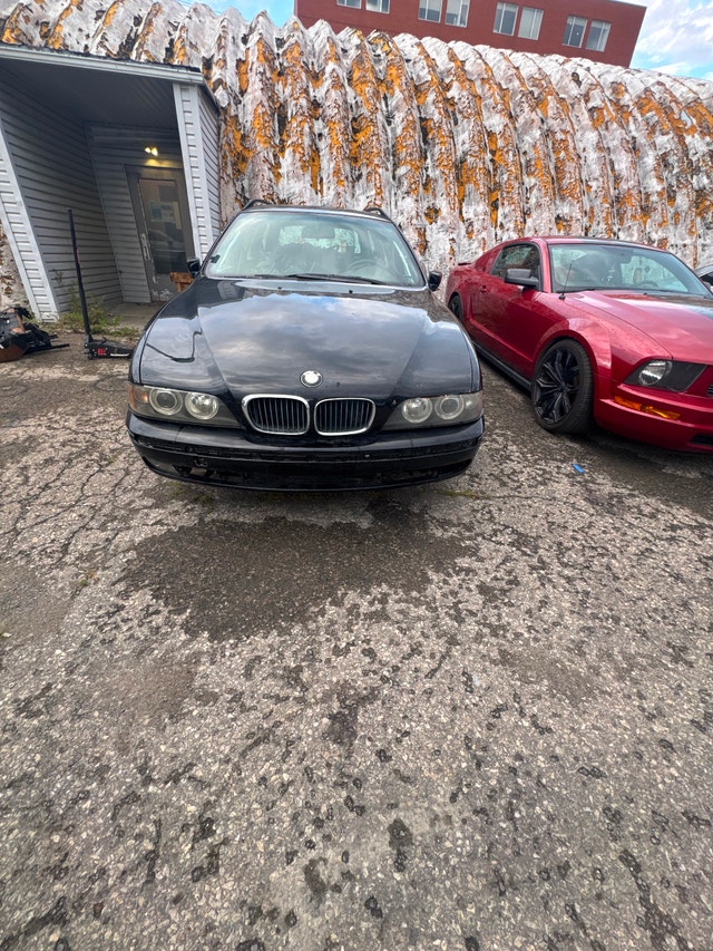 Bmw wagon e39 528i and 530d part out — photo 4