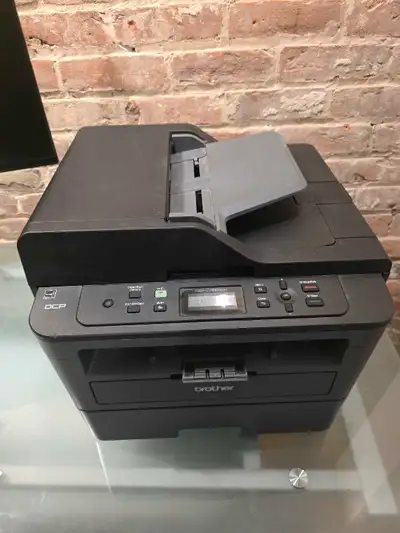 Model DCP-L2550DW Viens avec une cartouche de encre Fonctionne très bien Raison de la vente : je dém...