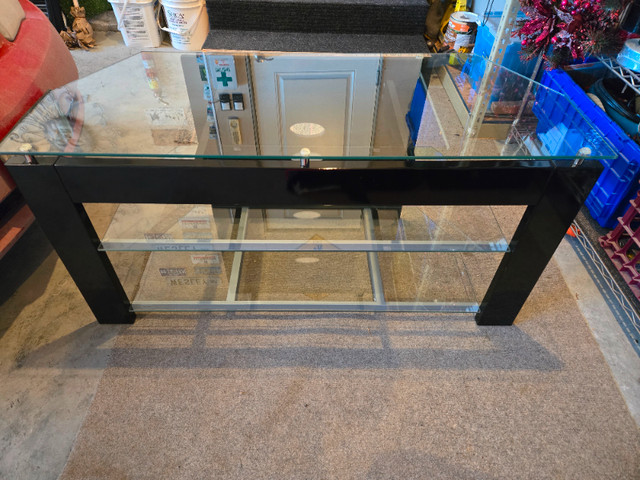 GLOSS BLACK TV STAND in TV Tables & Entertainment Units in Winnipeg