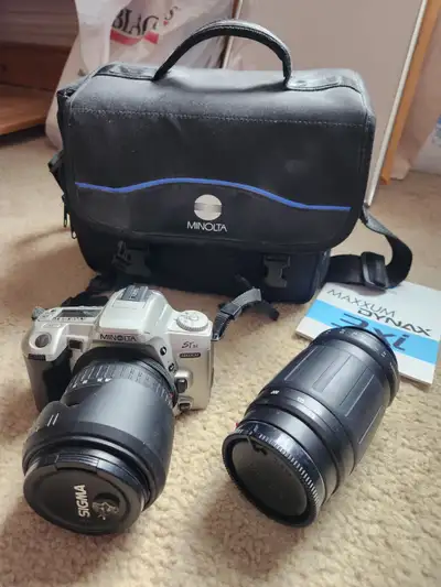 Minolta Maximum Dynax 3xi SLR film camera, View more