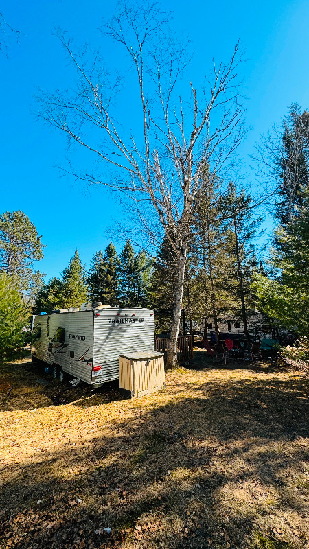 Trailer on Lot at Camp Conewango in Travel Trailers & Campers in North Bay - Image 4