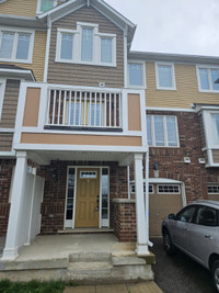 Spacious 3-Storey Townhouse in Milton - Move-In Ready!