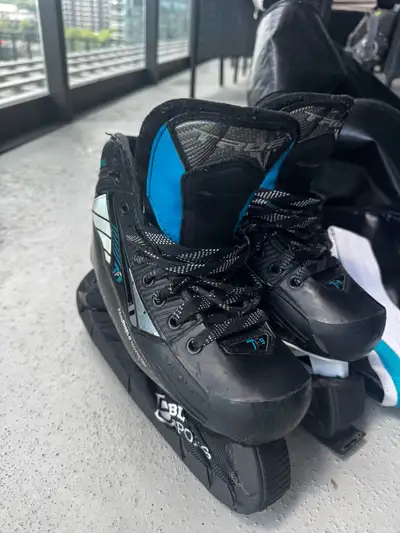 I'm selling a pair of used True TF9 ice hockey skates, size 5.5. Used for 1.5 seasons, have been wel...