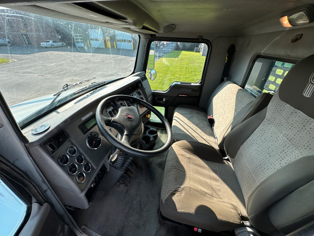Kenworth T370 Truck with Versatran 15T Retreiver 2017 in Cars & Trucks in Ottawa - Image 4