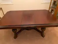 Antique Dinning room table and chairs