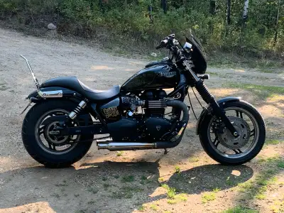 Custom Speedmaster built by Echo cycle Tons of tred left on both tires Maintenance every 5000 Very r...