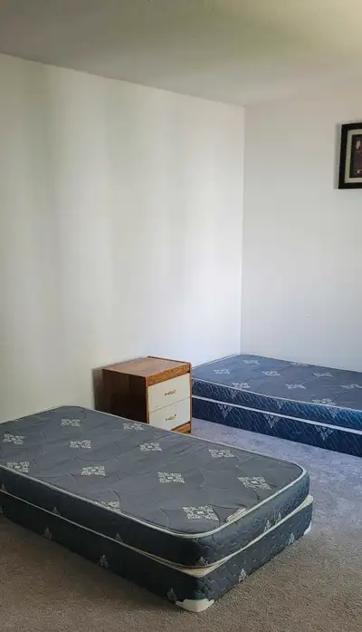private/ Sharing room for female
