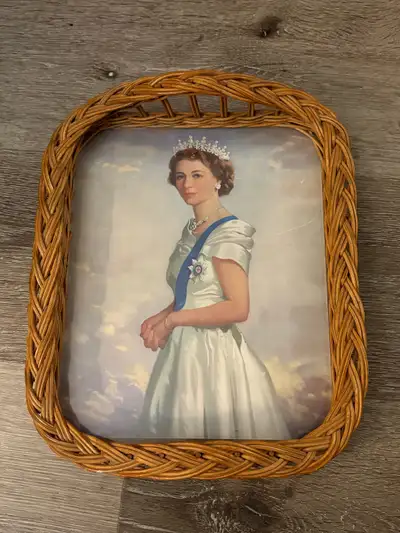 Vintage Queen Elizabeth 2 basket, View more