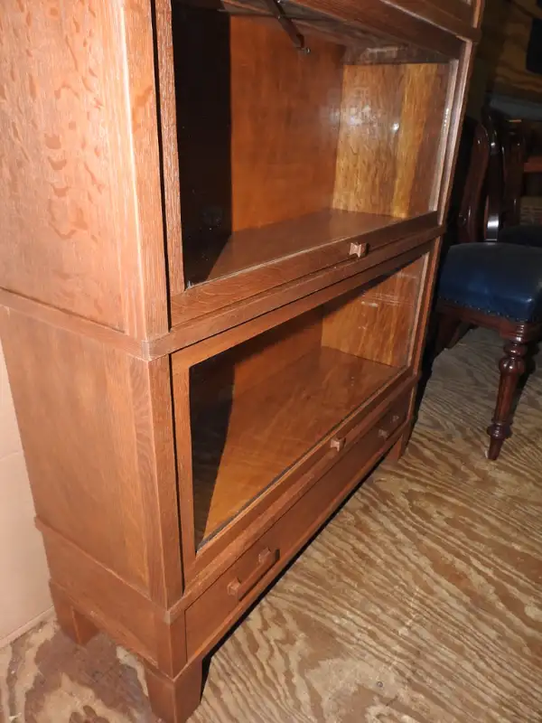 antique mission style barrister bookcase 4 large levels / drawer in Bookcases & Shelving Units in Hamilton - Image 8