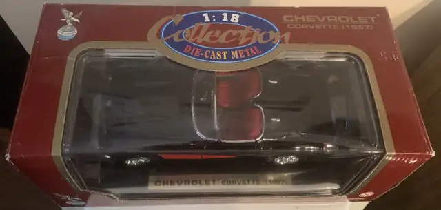Auto miniature de collection- Chevrolet Corvette Noir/Rouge 195763848997241603121