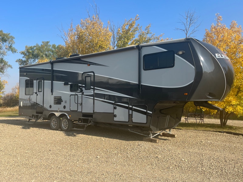 Crossroads Elevation Toy Hauler Fifth Wheel Travel Trailers & Campers