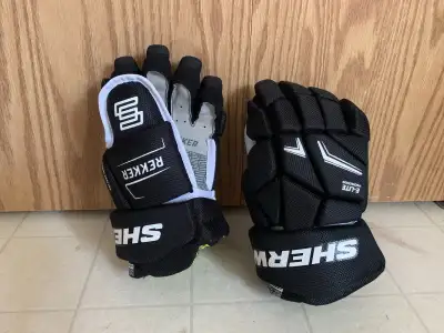SHERWOOD REKKER LEGEND YOUTH HOCKEY GLOVES Size 11, View more