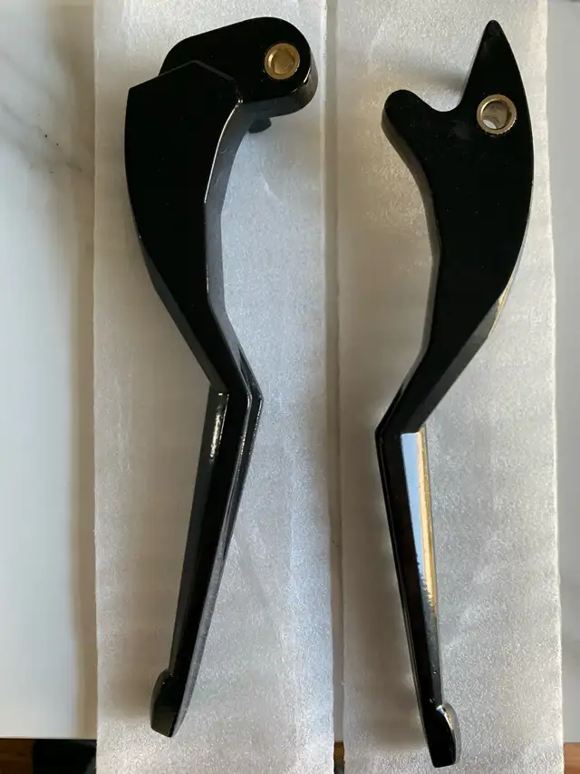 Indian Scout Brake/Clutch Levers in Motorcycle Parts & Accessories in Oshawa / Durham Region - Image 2