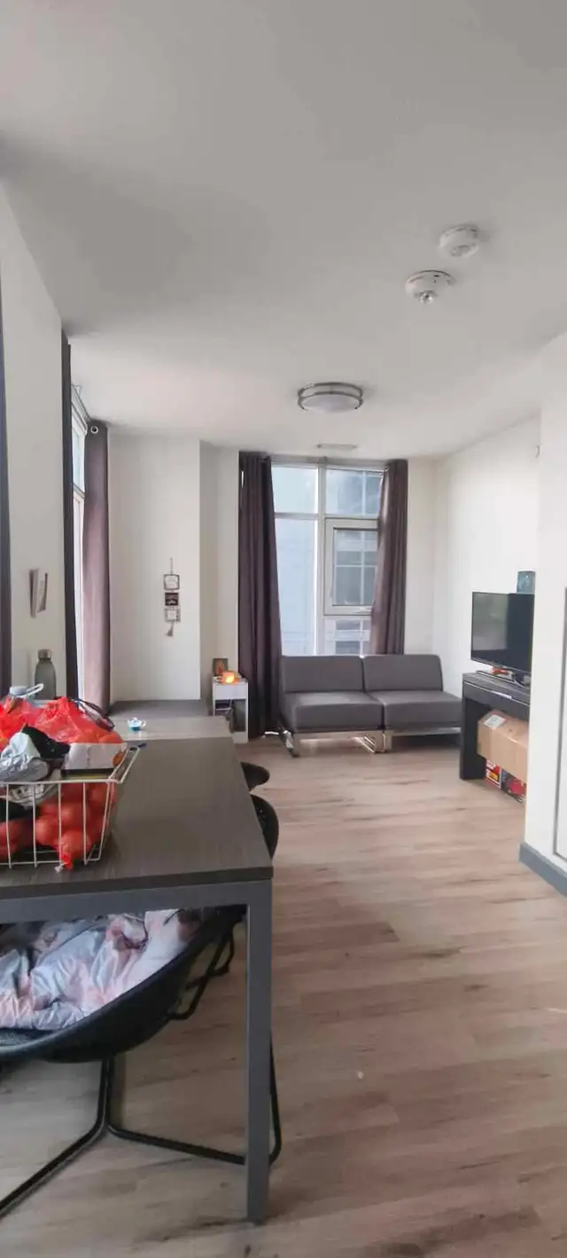 One private room available in Long Term Rentals in Kitchener / Waterloo - Image 7