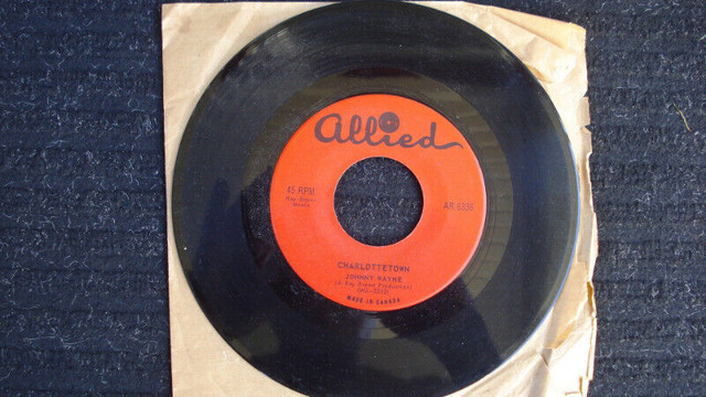 Charlottetown - Johnny Wayne - 45 RPM single record in Arts & Collectibles in Charlottetown - Image 2
