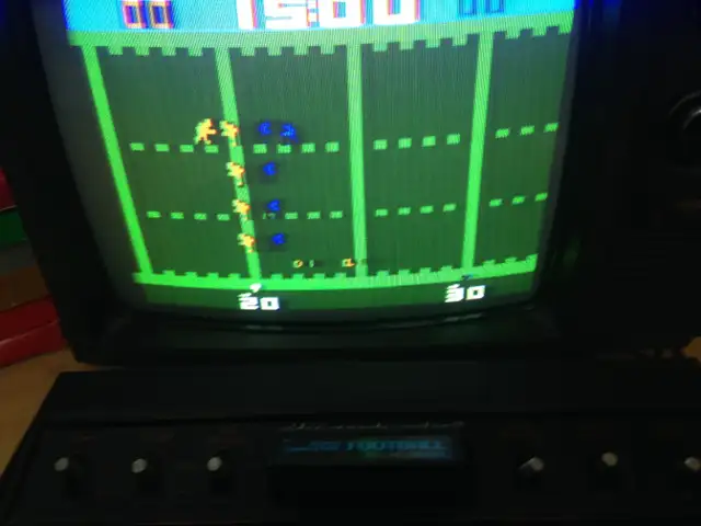 Lot #19 of Atari 2600 video games.  Football ET Super Breakout V in Older Generation in Winnipeg - Image 3