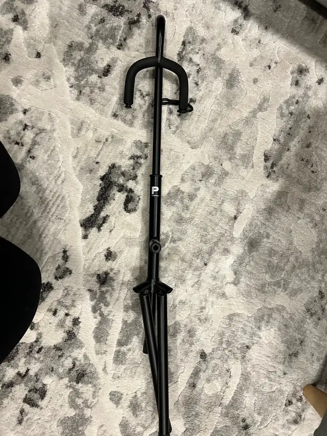 GUITAR STAND 63234885435649124