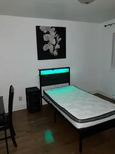 Grande chambre à louer immédiatement