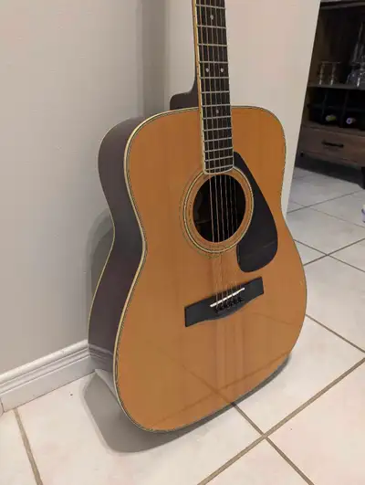 Yamaha vintage FG-340 with pickup, View more