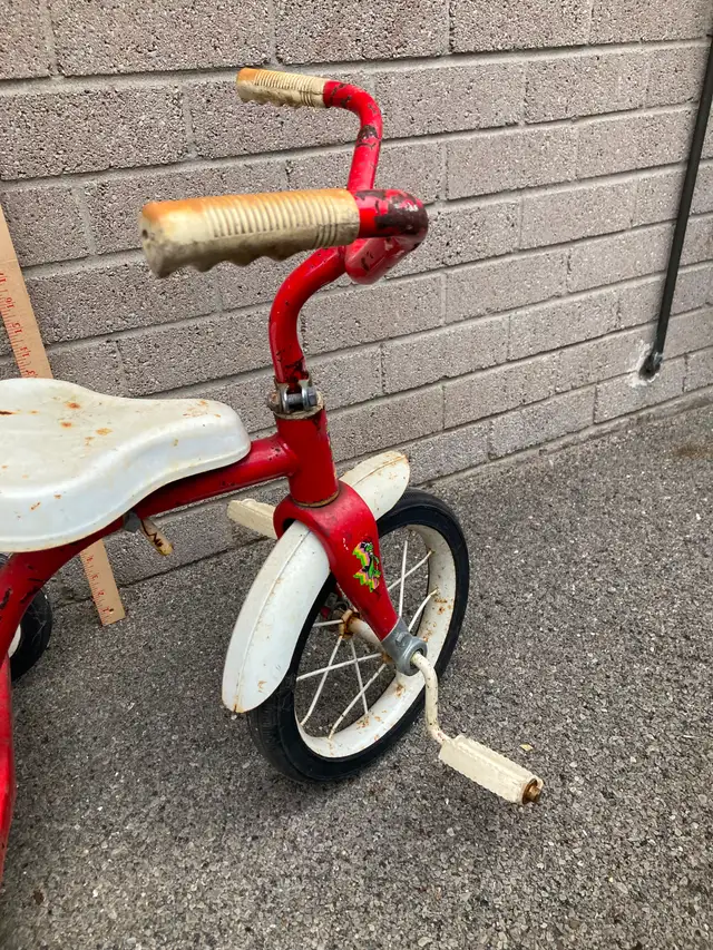Children's Tricycle in Kids in Hamilton - Image 4