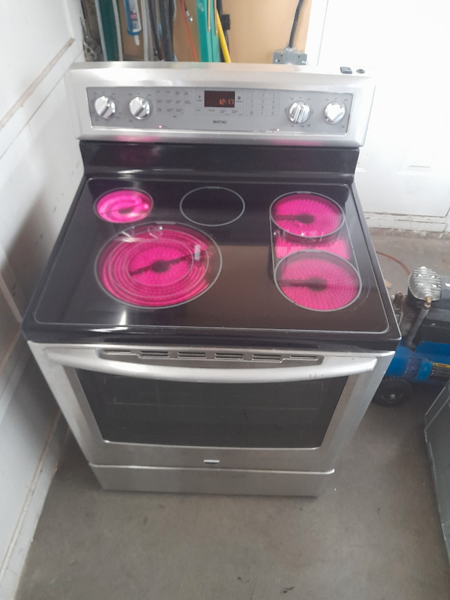Maytag glass top stove with convention | Stoves, Ovens & Ranges | Kamloops  | Kijiji