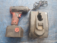 Snap on 3/8 Drive Electric Cordless Impact Gun Wrench W Charger