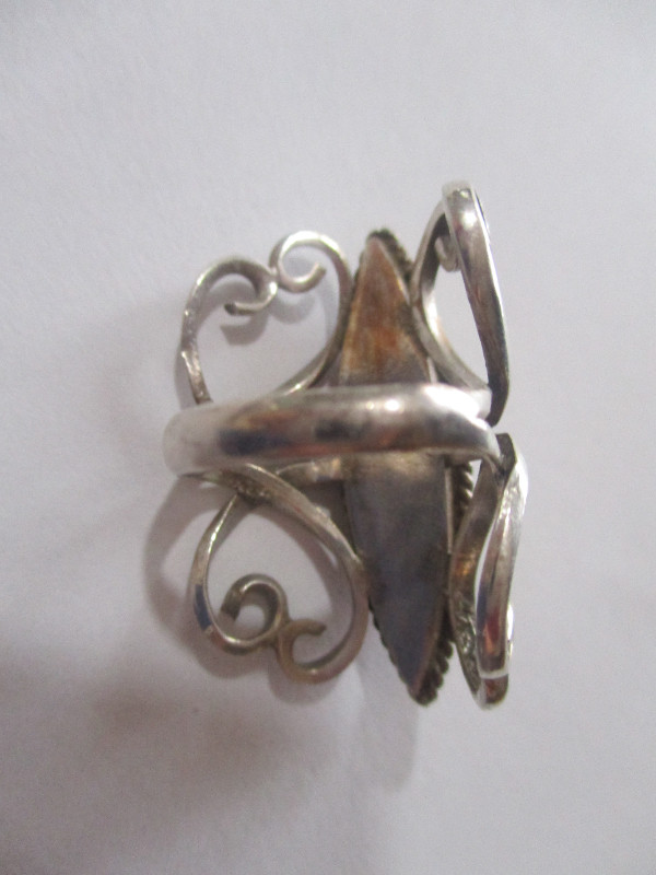 Bague en argent 925 grandeur 7 (Silver ring) in Jewellery & Watches in Gatineau - Image 3