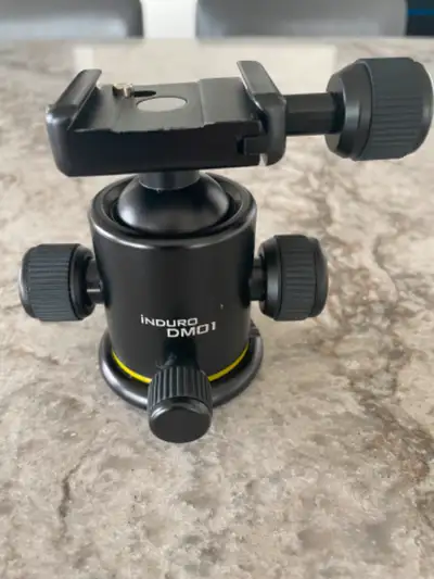 Induro DM-01 Ballhead with  Panning Lock & Quick Release 17.6lbs, View more