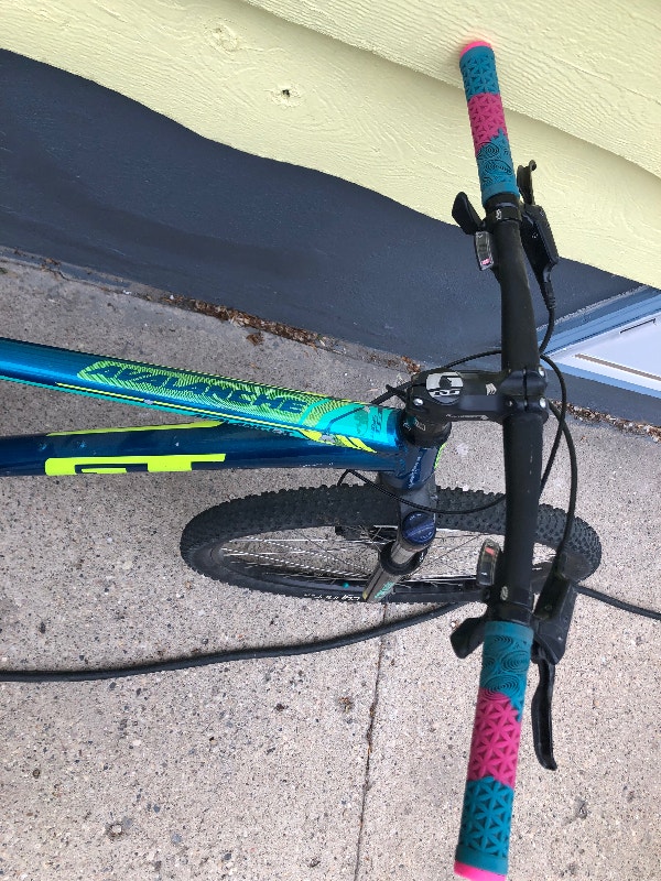 Avalanche Mountain Bike for sale Mountain Regina Kijiji