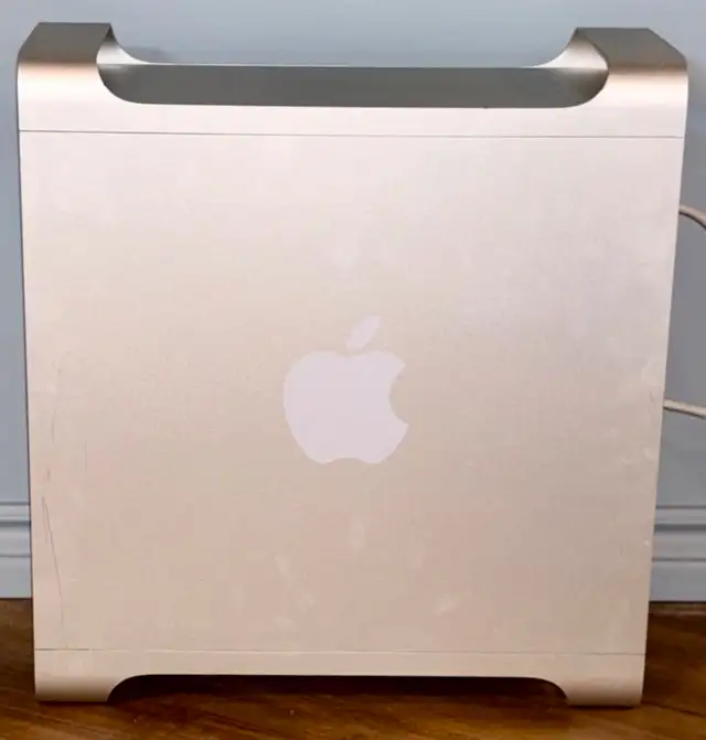 Apple Mac Pro "Quad Core" 2.0 Xeon in Desktop Computers in Ottawa - Image 5