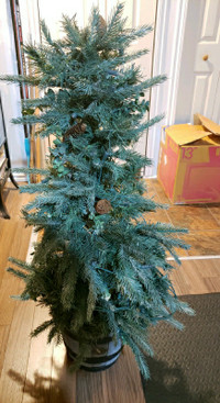 Christmas Decor- Fake Tree w Lights